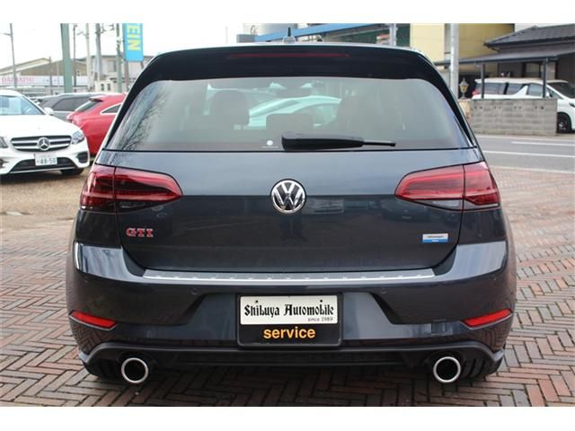 VOLKSWAGEN GOLF GTI