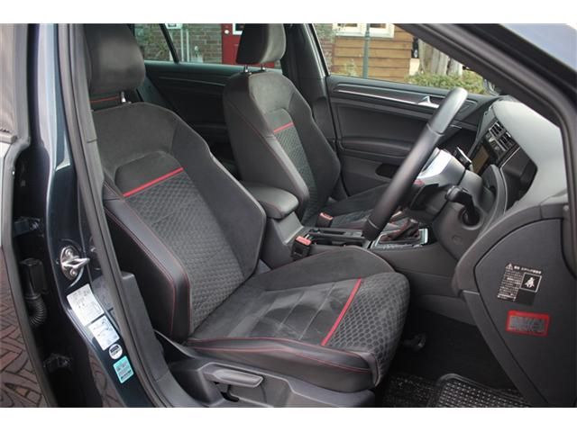 VOLKSWAGEN GOLF GTI