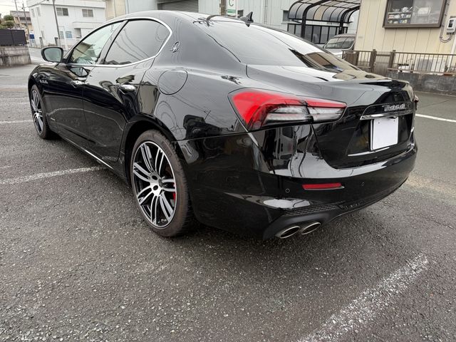 MASERATI GHIBLI Sedan