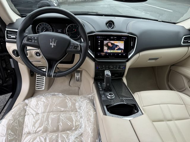 MASERATI GHIBLI Sedan