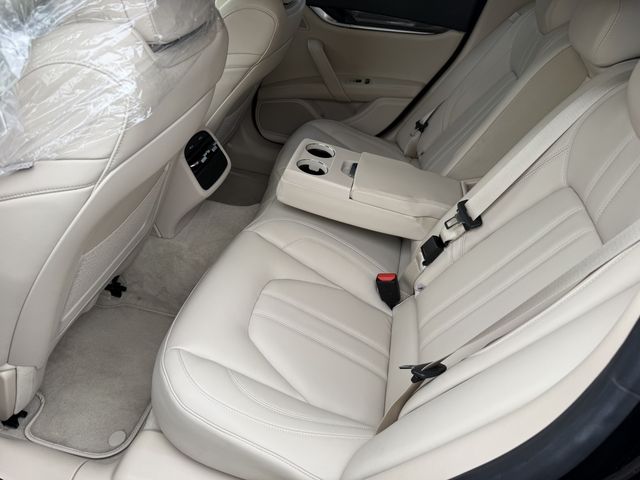 MASERATI GHIBLI Sedan