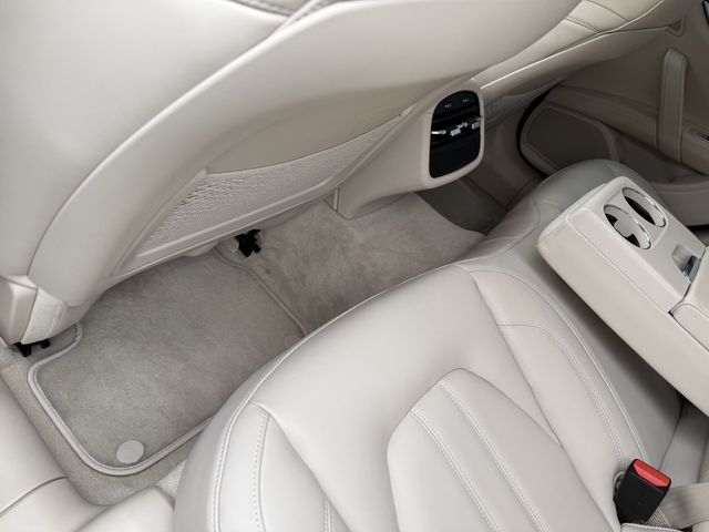 MASERATI GHIBLI Sedan
