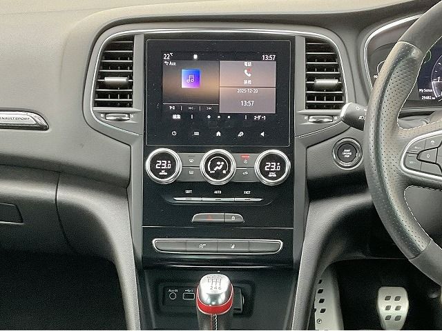 RENAULT MEGANE hatchback