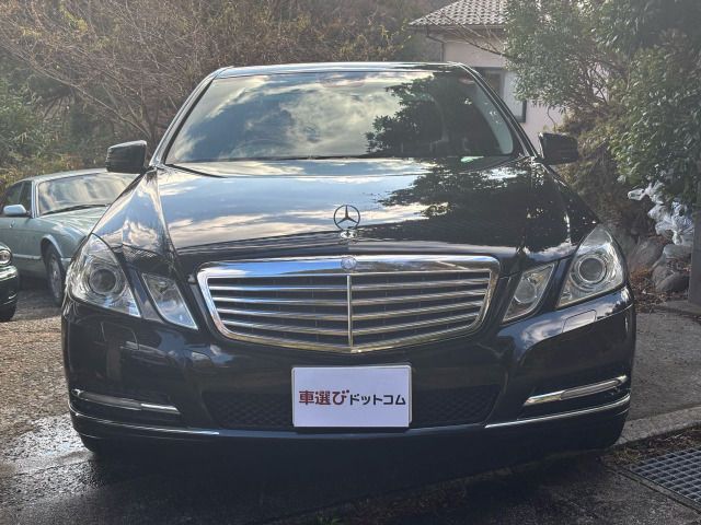 MERCEDES BENZ E class sedan