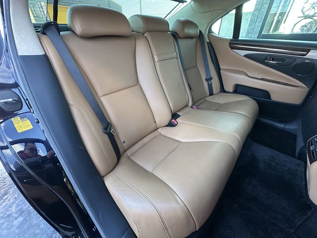 LEXUS LS600h