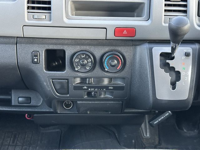 HIACE van 4WD