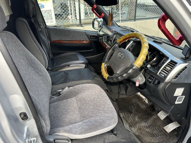 HIACE van 4WD