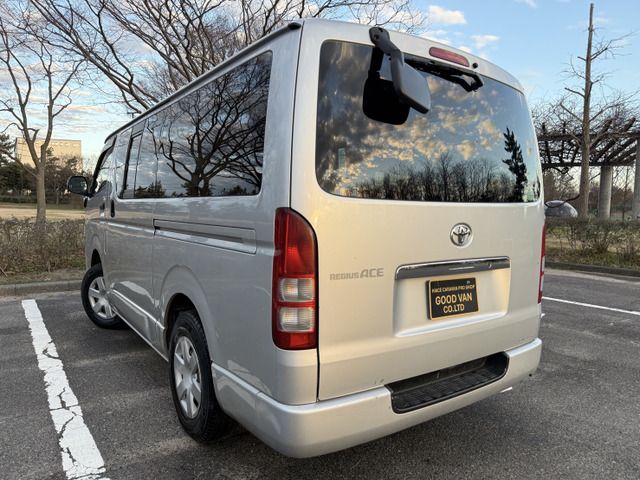 HIACE van 4WD