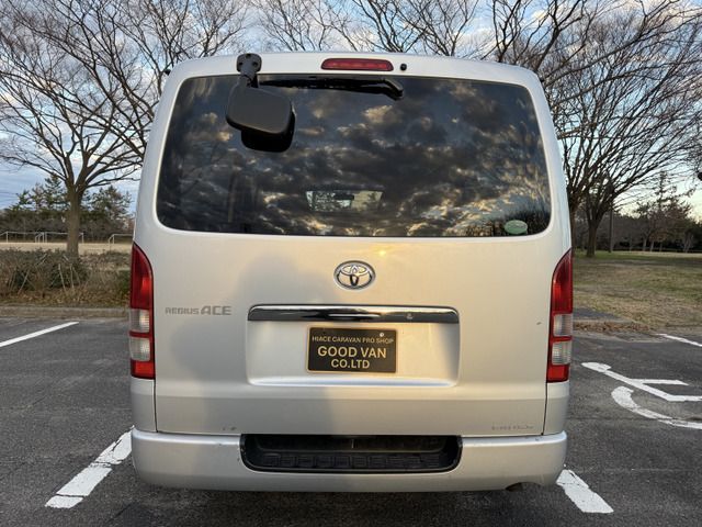 HIACE van 4WD