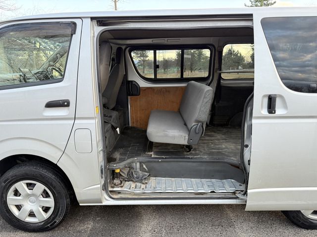 HIACE van 4WD