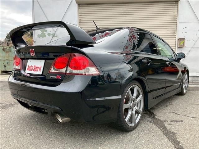 CIVIC sedan