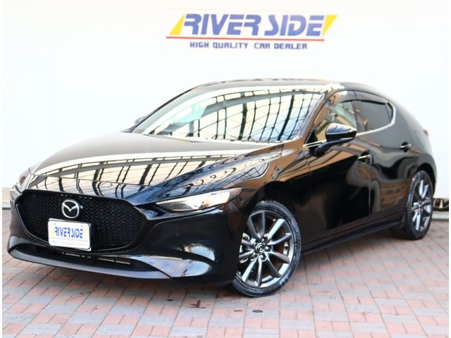 MAZDA3 FASTBACK