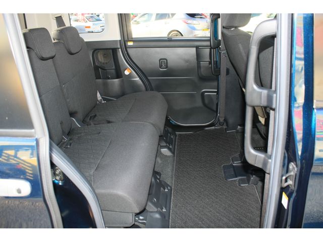 ROOMY