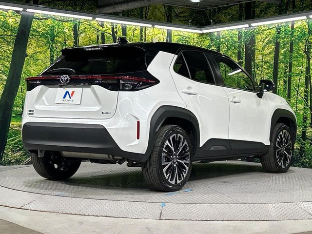 YARIS CROSS HYBRID