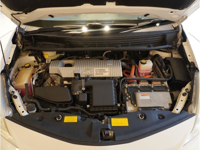 PRIUS Alpha
