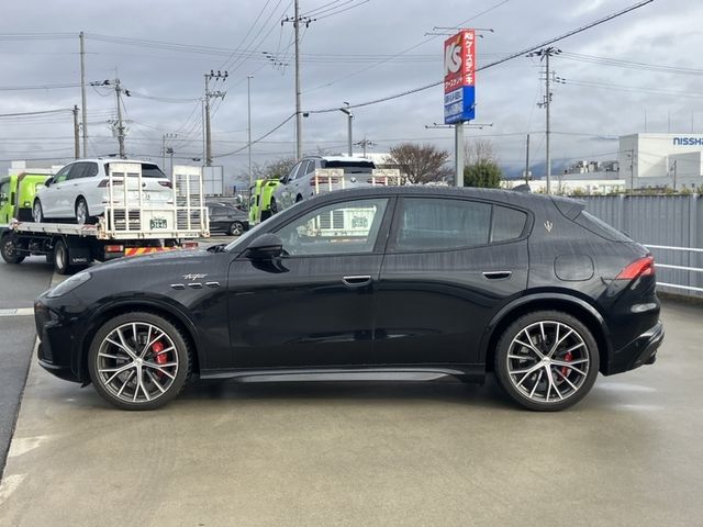 MASERATI Grecale