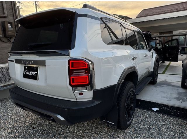LANDCRUISER 250