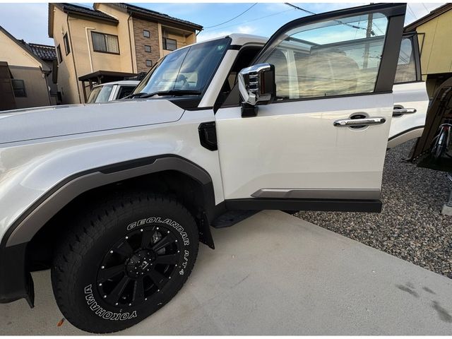 LANDCRUISER 250