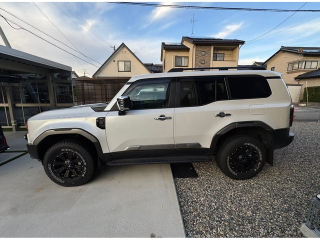 LANDCRUISER 250