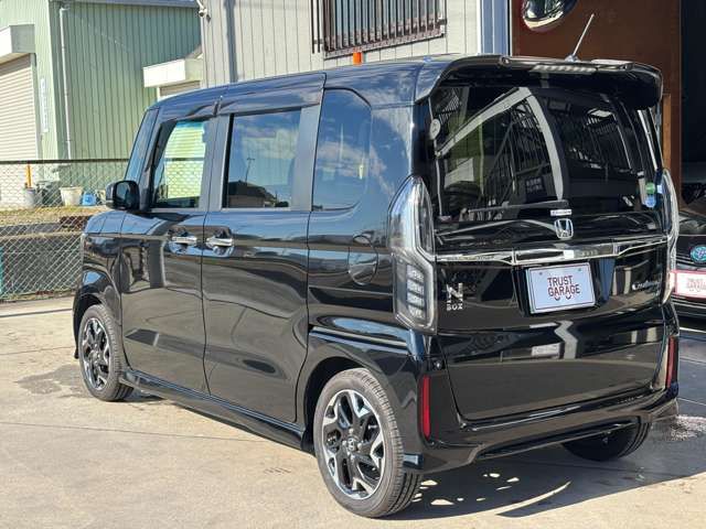 N-BOX CUSTOM