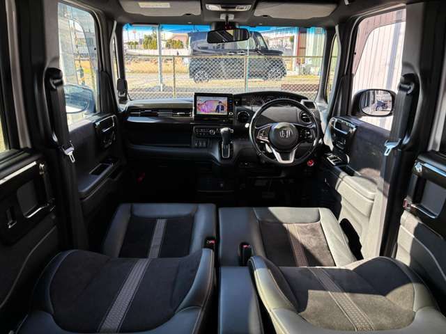 N-BOX CUSTOM