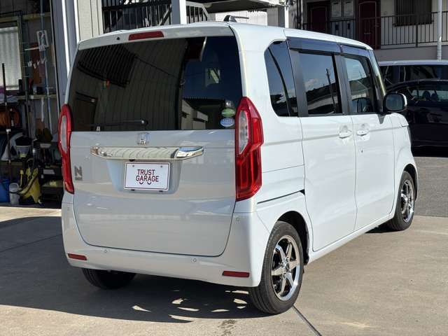 N-BOX