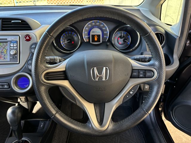 FIT HYBRID