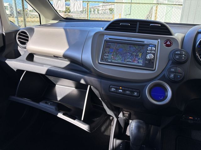 FIT HYBRID