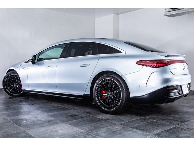 MERCEDES AMG EQS