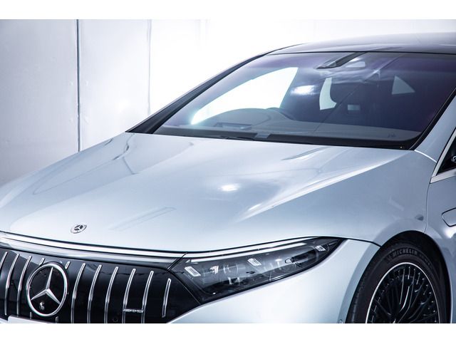 MERCEDES AMG EQS