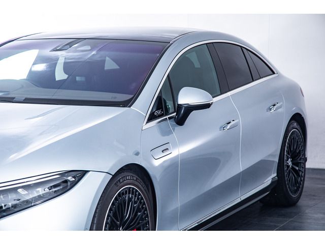 MERCEDES AMG EQS