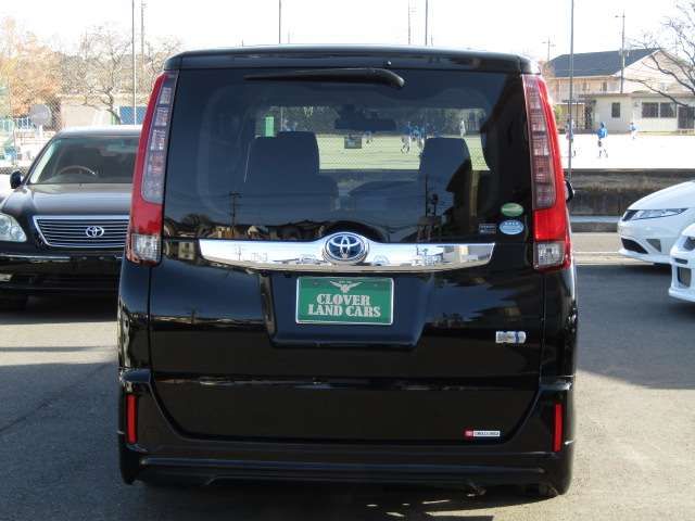 NOAH HYBRID 4WD