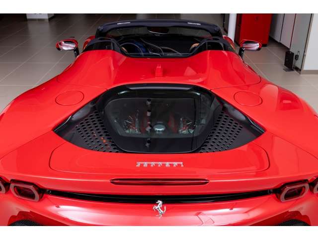 FERRARI SF90 Spider