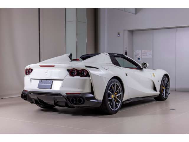 FERRARI 812 GTS