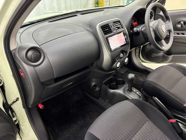 VIEWT Hatchback