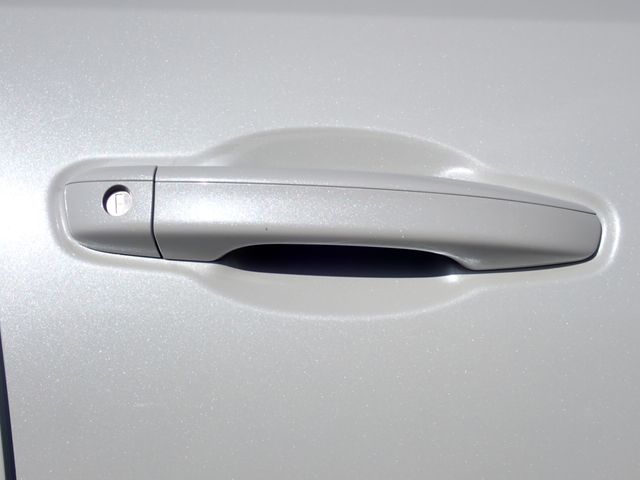 INSIGHT sedan