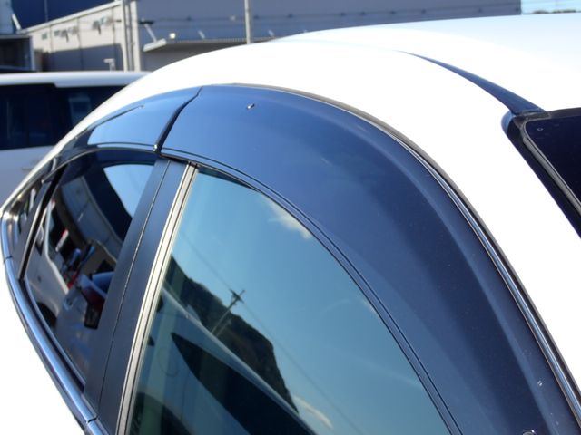 INSIGHT sedan