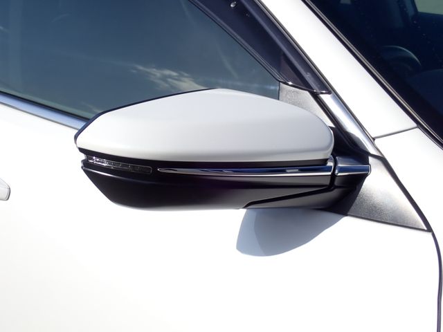 INSIGHT sedan