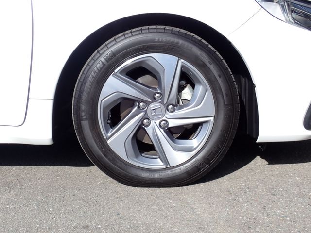 INSIGHT sedan