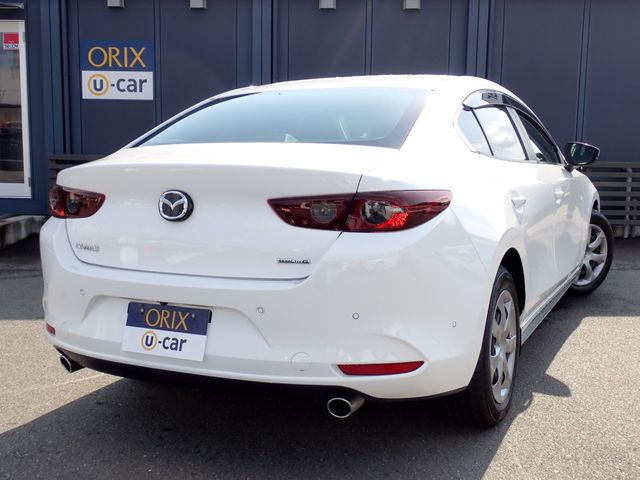 MAZDA3 SEDAN