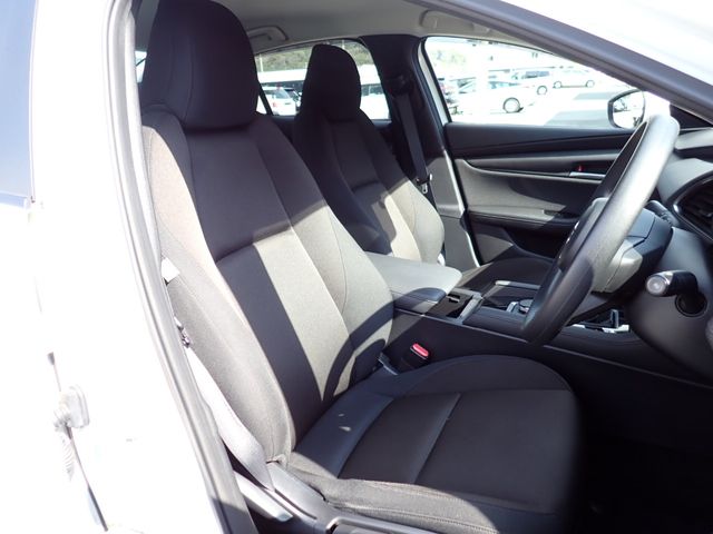 MAZDA3 SEDAN