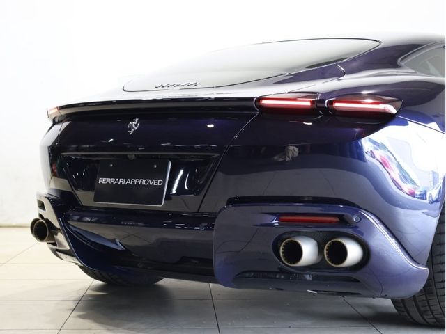 FERRARI Roma