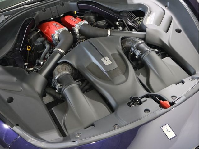 FERRARI Roma