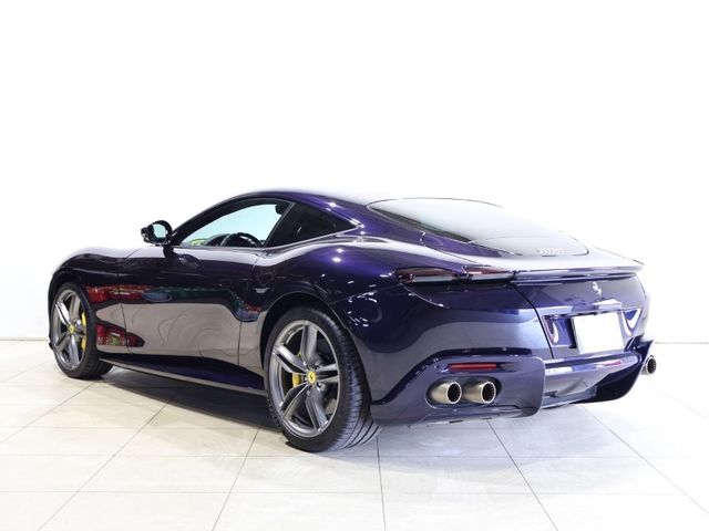 FERRARI Roma