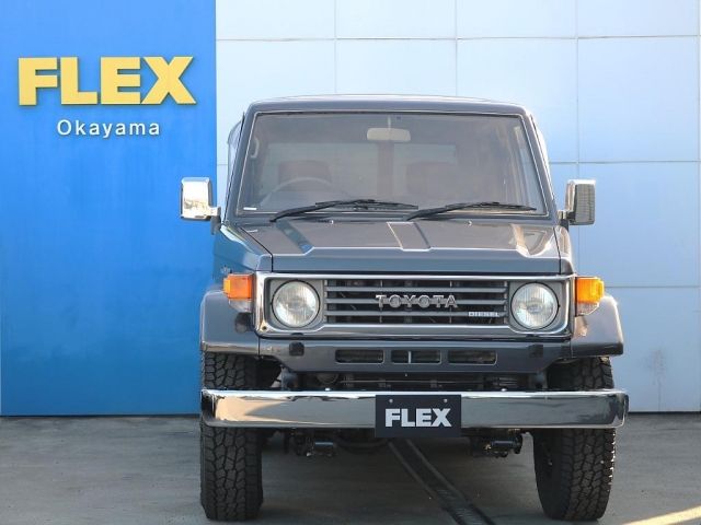 LANDCRUISER van