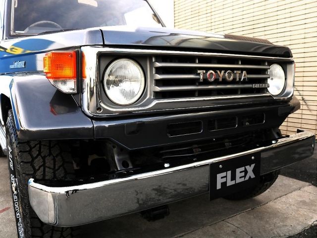 LANDCRUISER van