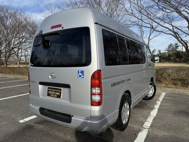 HIACE van 4WD