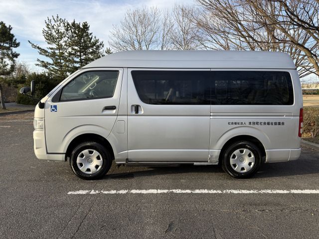 HIACE van 4WD