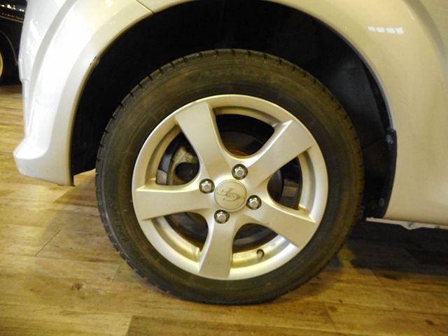 R2 4WD