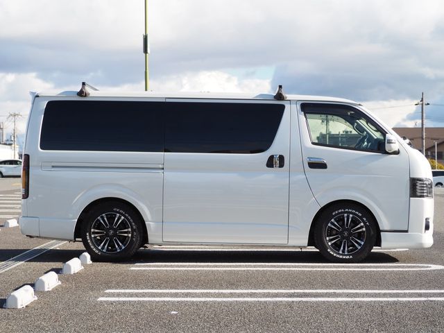 REGIUSACE van 2WD